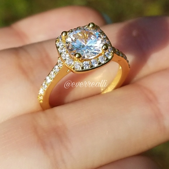 Gold Round Solitaire Square Halo Engagement Ring - Picture 5 of 8